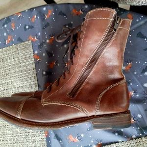 Ladies leather booties